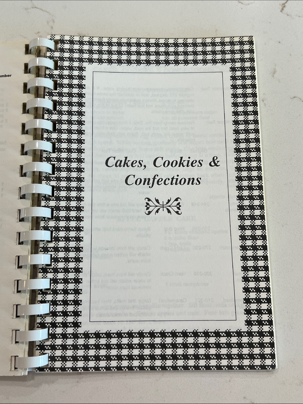 Vintage 1999 Dennis Homemakers Mississippi Community Cookbook Southern Recipes - Picture 6 of 15
